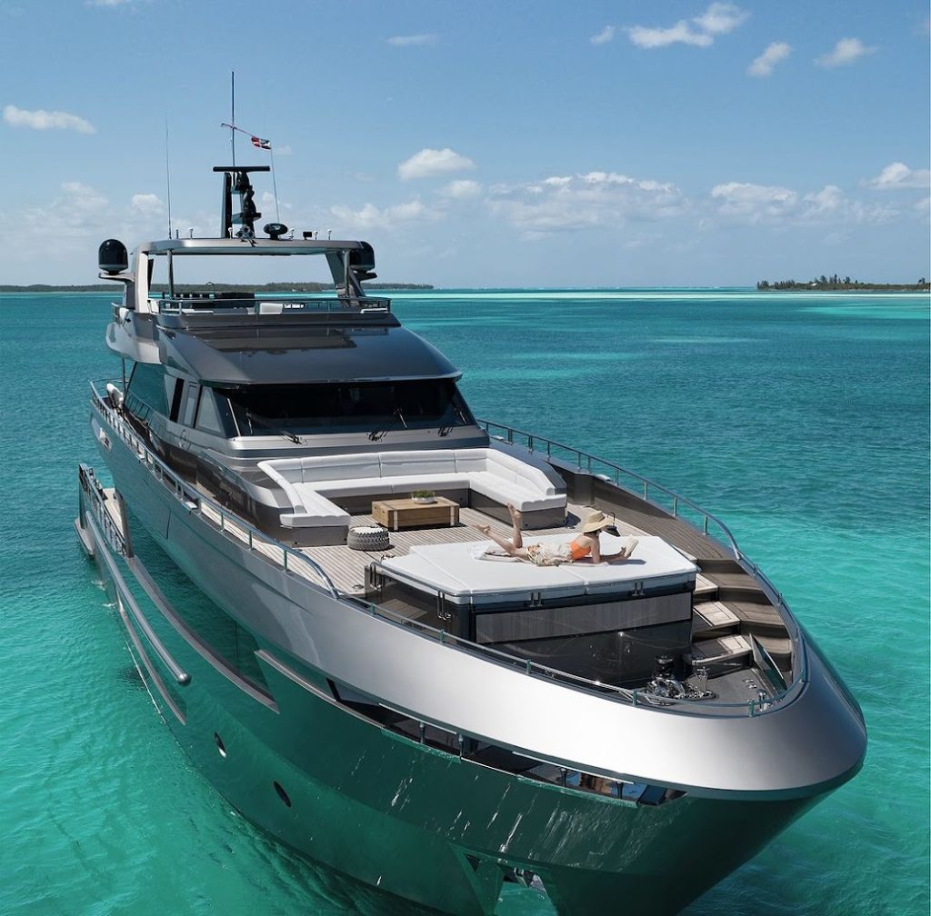 Elite Pearl Yachts Charter Duba | FEW.ae