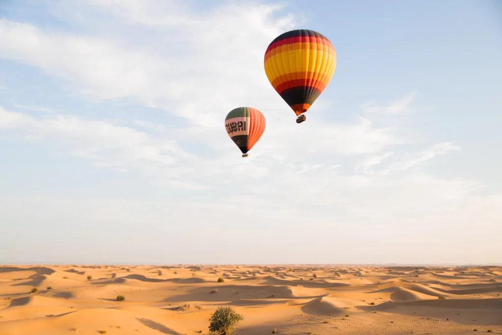 hot air baloon ride over dubai desert | FEW.ae
