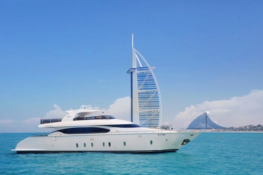 How can you rent a private yacht for a day in Dubai1 | FEW.ae