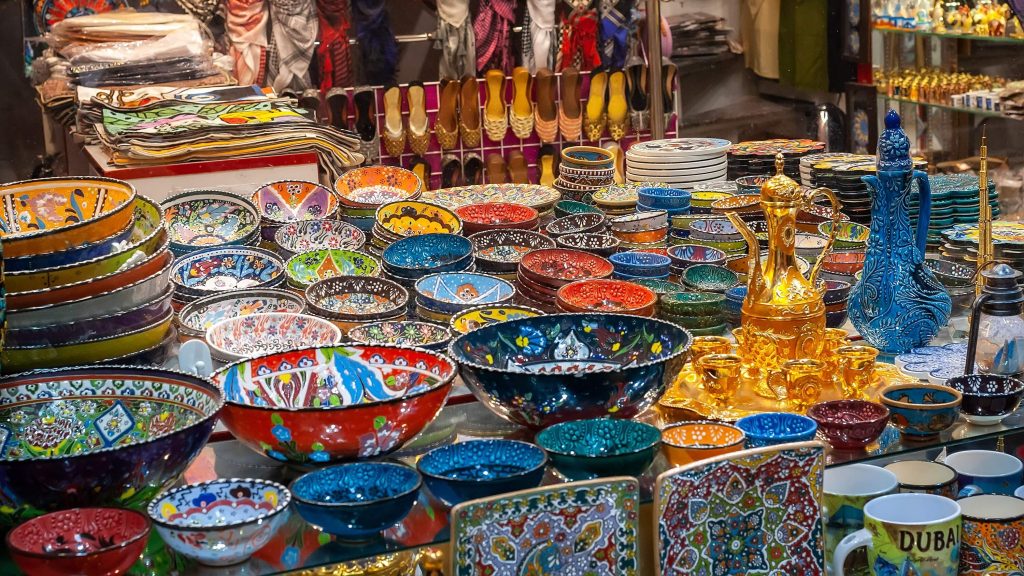 Best markets and shops for souvenirs in Dubai | FEW.ae