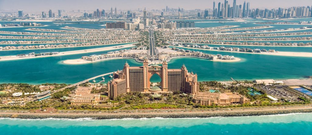 How can you explore and enjoy the Palm Jumeirah in Dubai | FEW.ae