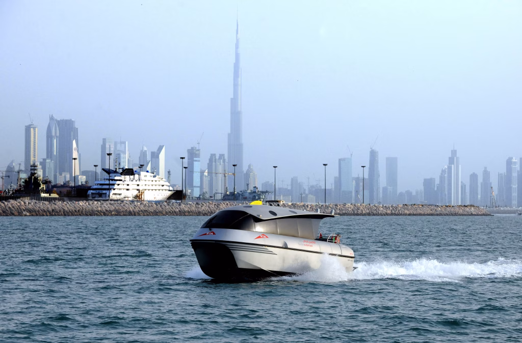 How to take a boat taxi across Dubai Creek1 | FEW.ae