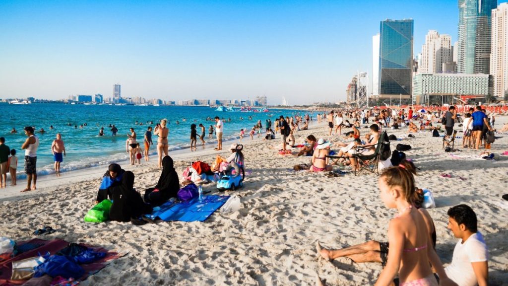 What are the rules for using public beaches in Dubai1 | FEW.ae
