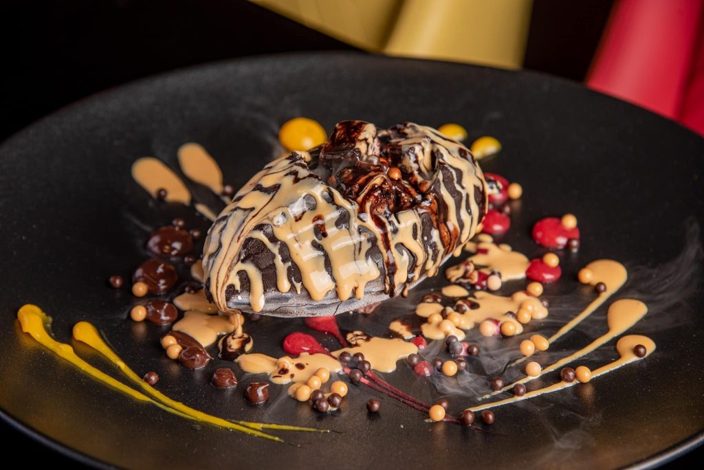 Where to find late-night dessert cafes in Abu Dhabi?