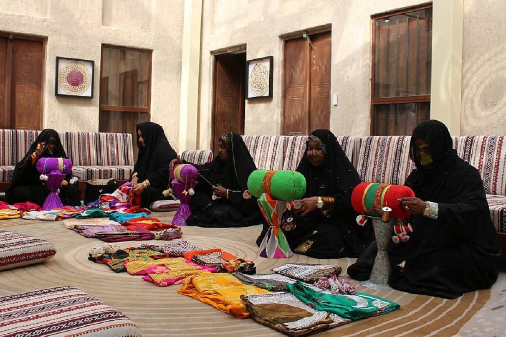Where to see traditional crafts in Sharjah?
